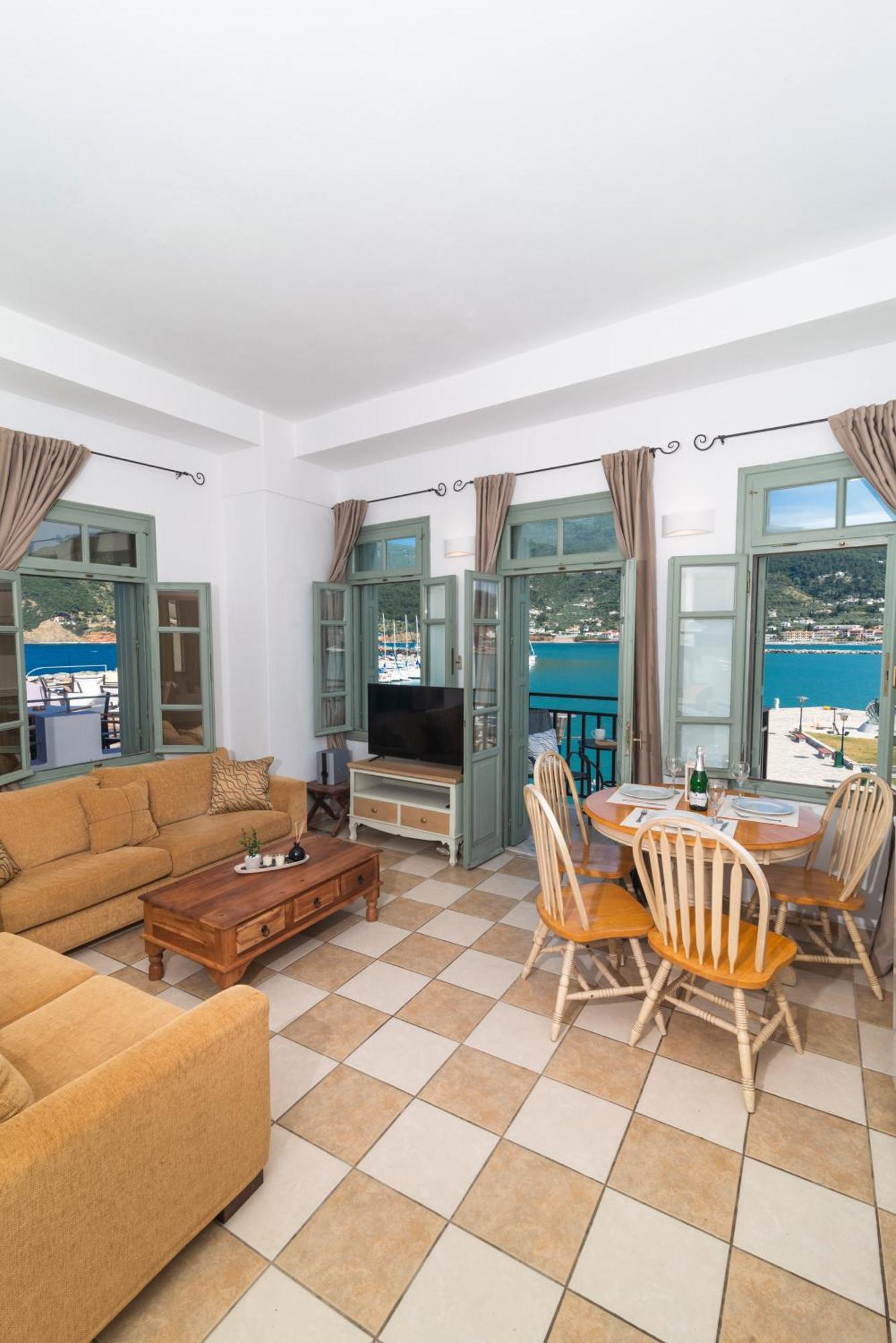 Faros Coastal Apartments Szkópelosz Kültér fotó